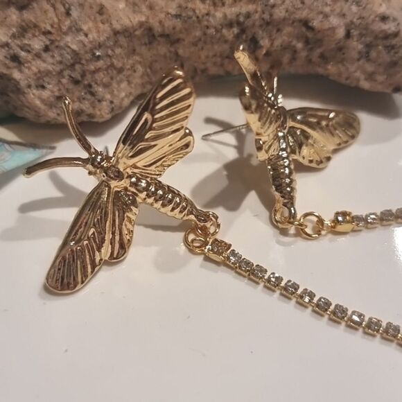 New ZARA Jeweled Dragonfly Dangle Earrings - Picture 7 of 11